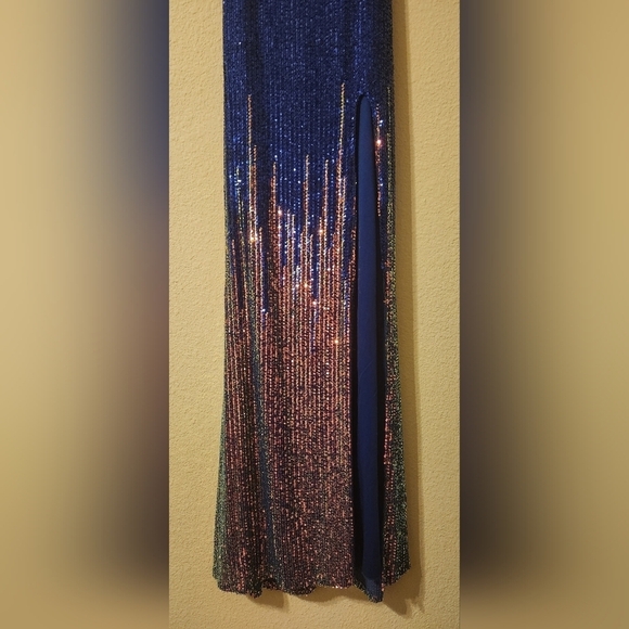City Vibe Sequined Dress - Picture 8 of 14